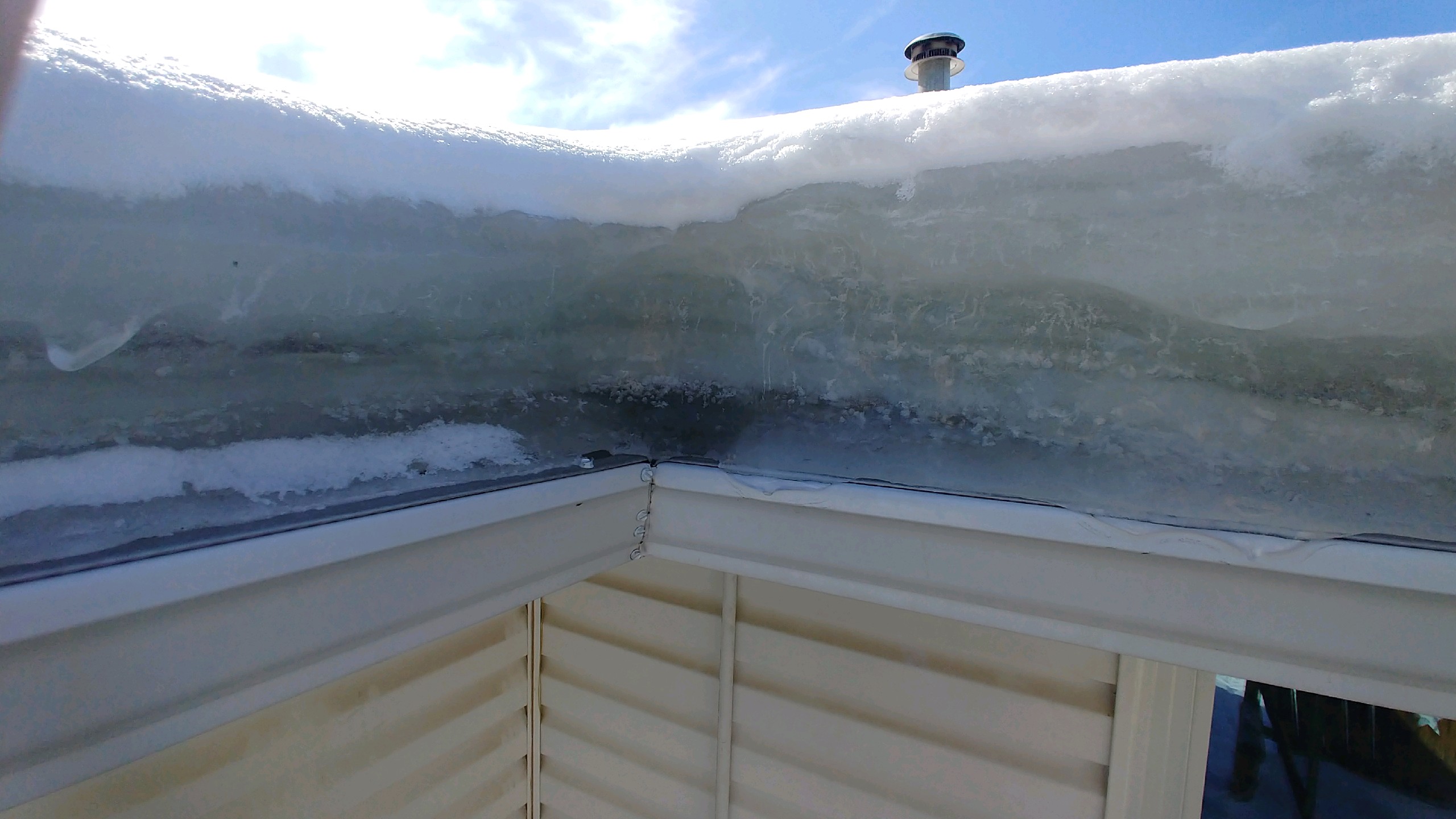 Easy Ice Dam Fixes for Your Roof - Wind River Realty