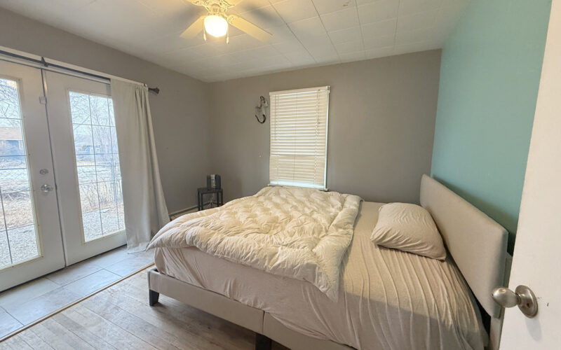 1109 e main bed 1