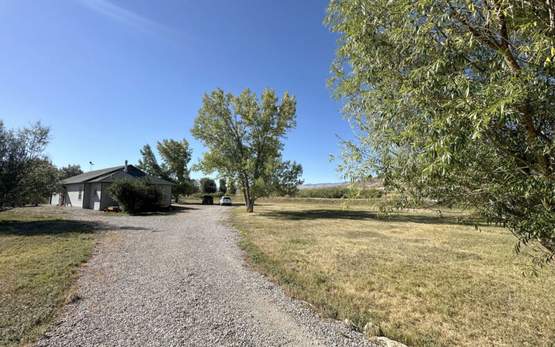 17 shadow brook driveway