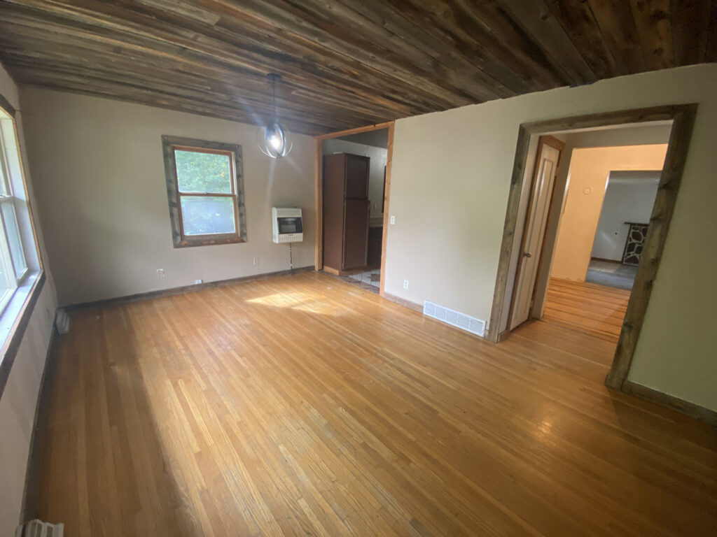 18 pleasant Front Living Room - Dining