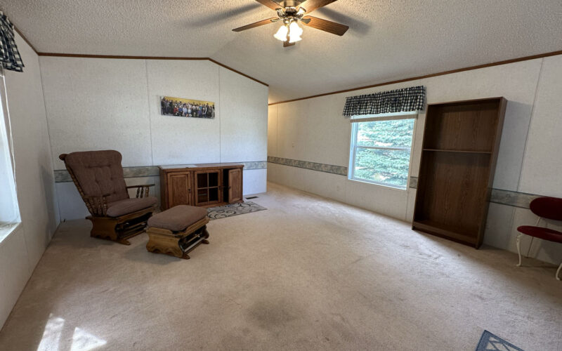 302 S Main living room 2