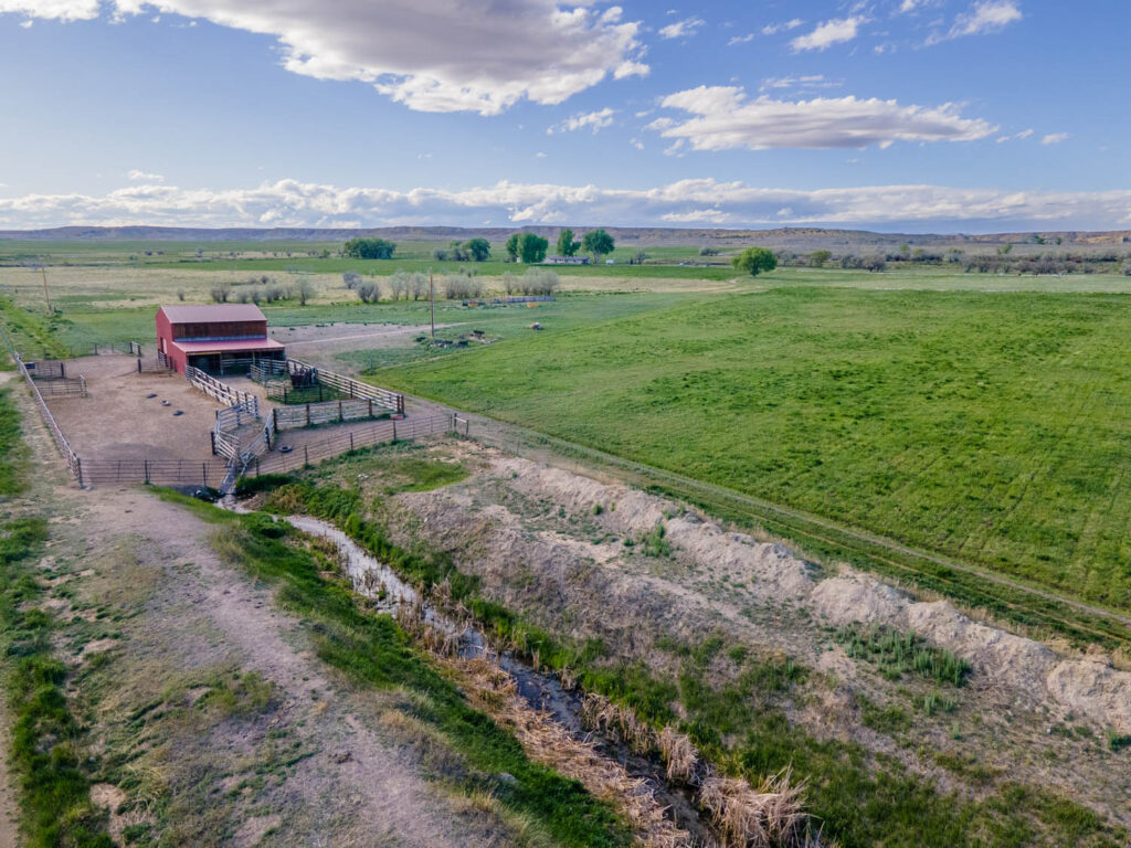 341 tunnel hill barn and live water