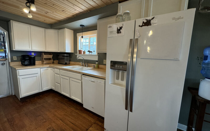 510 E Monroe kitchen 2