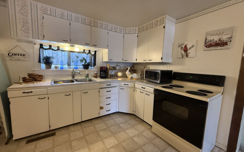 520 s 3rd e kitchen 3