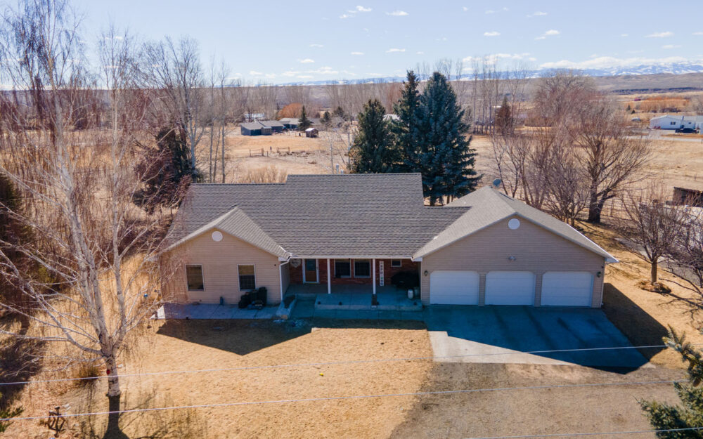 Gorgeous Country Property at 6659 Riverview Road