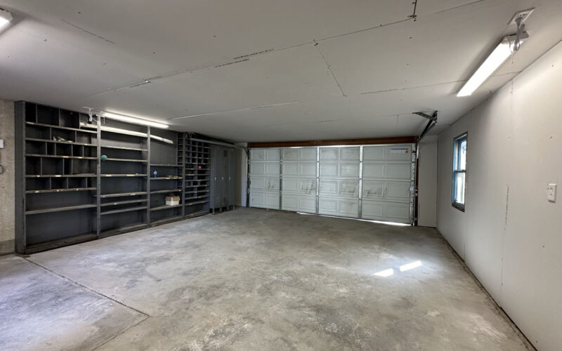 709 e park Garage 3