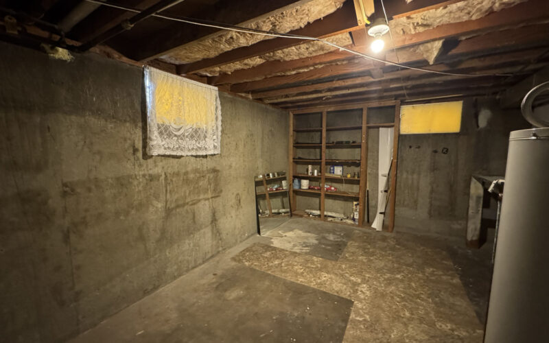 911 w fremont basement